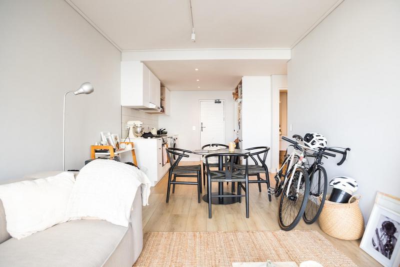 1 Bedroom Property for Sale in Sea Point Western Cape